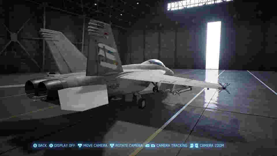 《皇牌空战7》新实机演示，大黄蜂战机登场